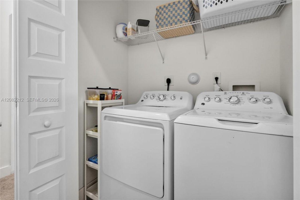 4915 NW 83rd Path , Unit 4915, Doral, FL 33166 Photo