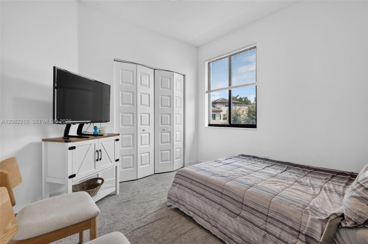 4915 NW 83rd Path , Unit 4915, Doral, FL 33166 Photo