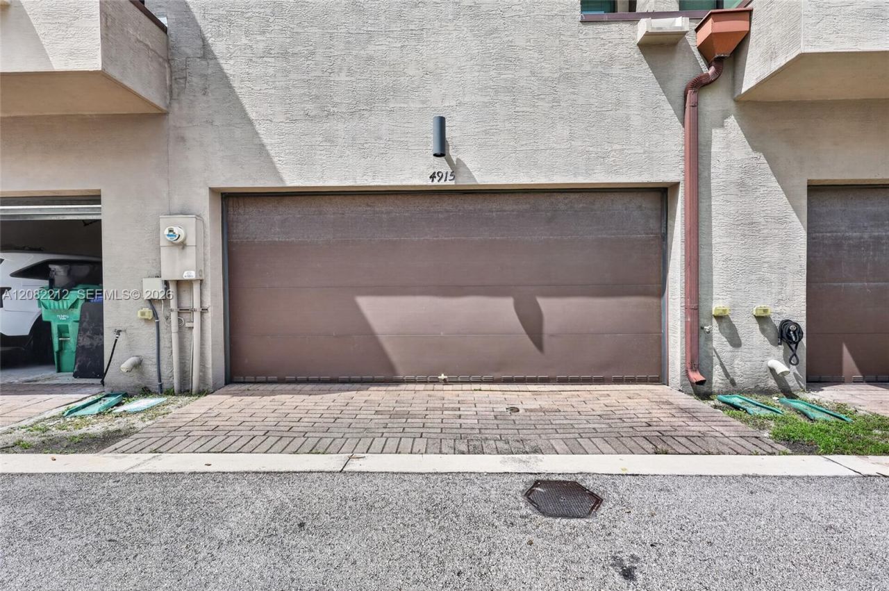 4915 NW 83rd Path , Unit 4915, Doral, FL 33166 Photo