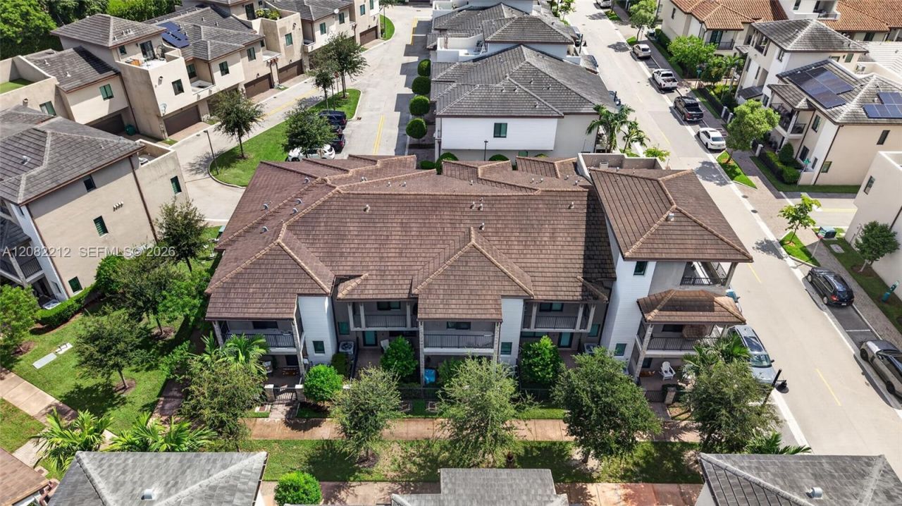4915 NW 83rd Path , Unit 4915, Doral, FL 33166 Photo