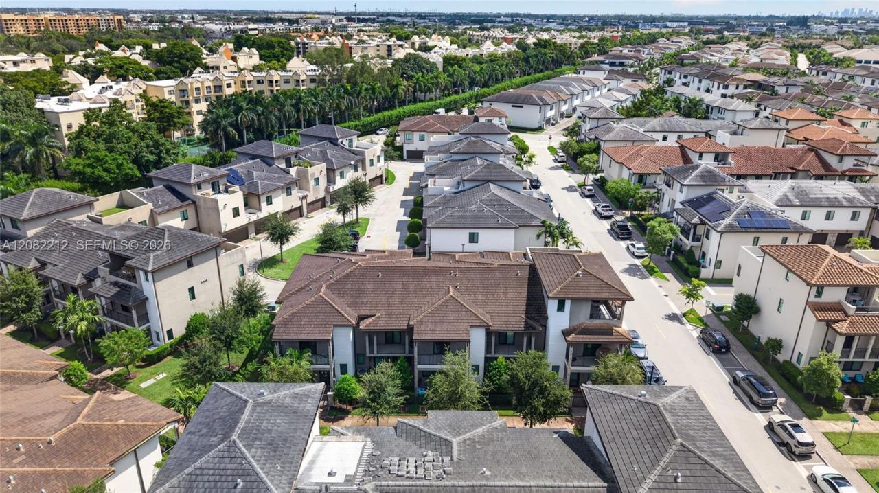 4915 NW 83rd Path , Unit 4915, Doral, FL 33166 Photo