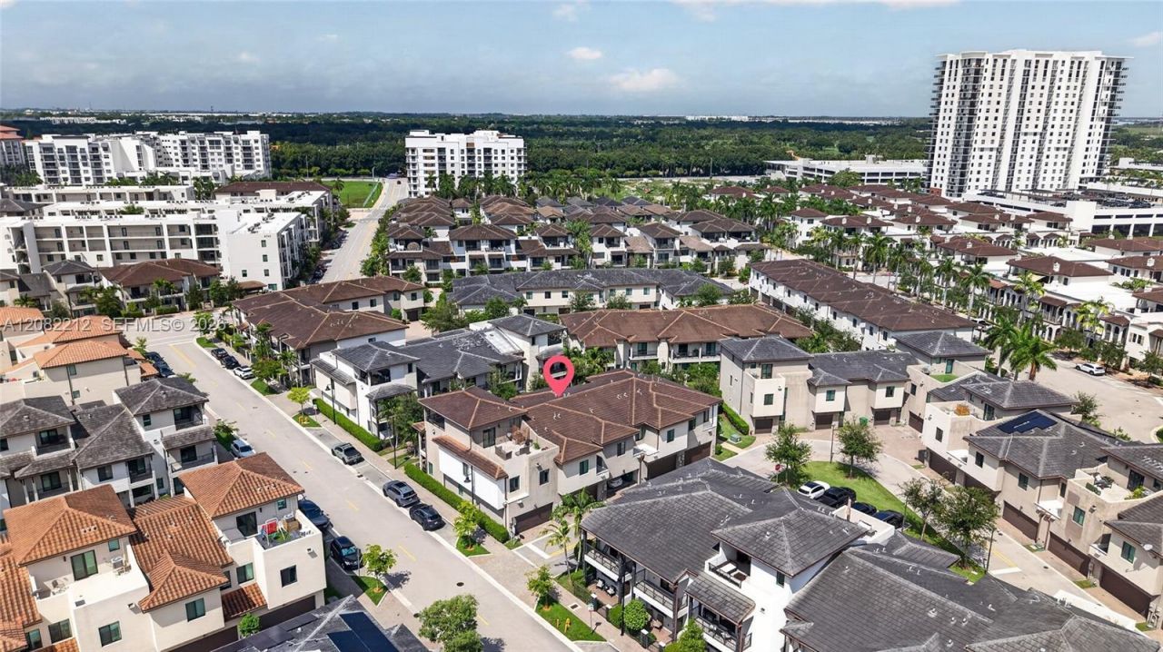 4915 NW 83rd Path , Unit 4915, Doral, FL 33166 Photo
