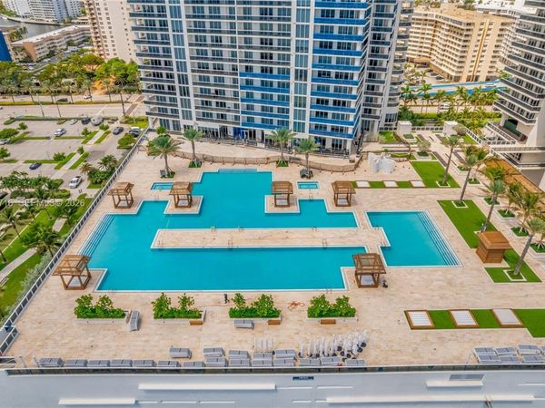 1850 S Ocean Dr, Unit 706, Hallandale Beach, FL 33009