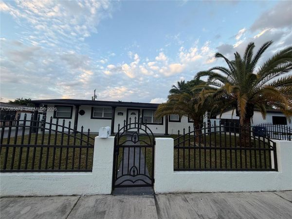 1311 NW 176th Ter, Miami Gardens, FL 33169