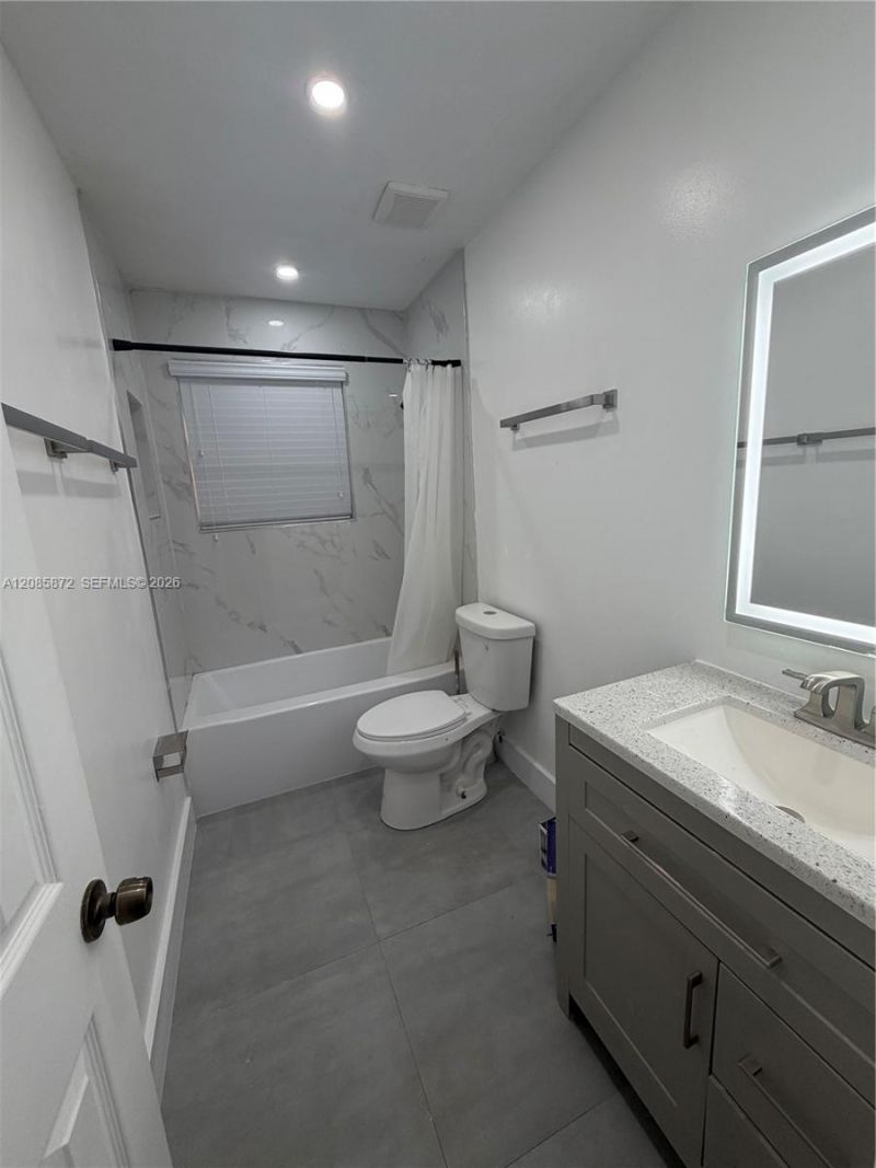 1311 NW 176th Ter, Miami Gardens, FL 33169 Photo