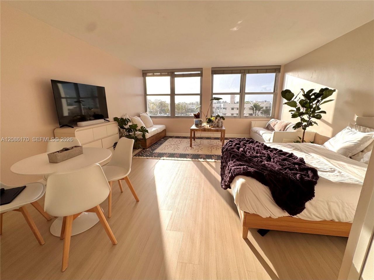 2899 Collins Ave, Unit 550, Miami Beach, FL 33140 Photo