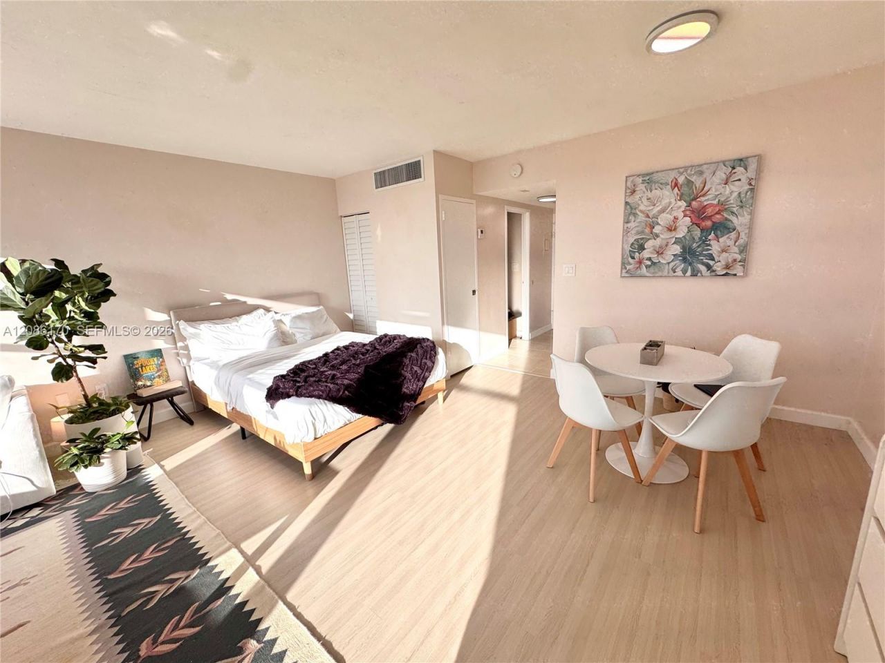 2899 Collins Ave, Unit 550, Miami Beach, FL 33140 Photo