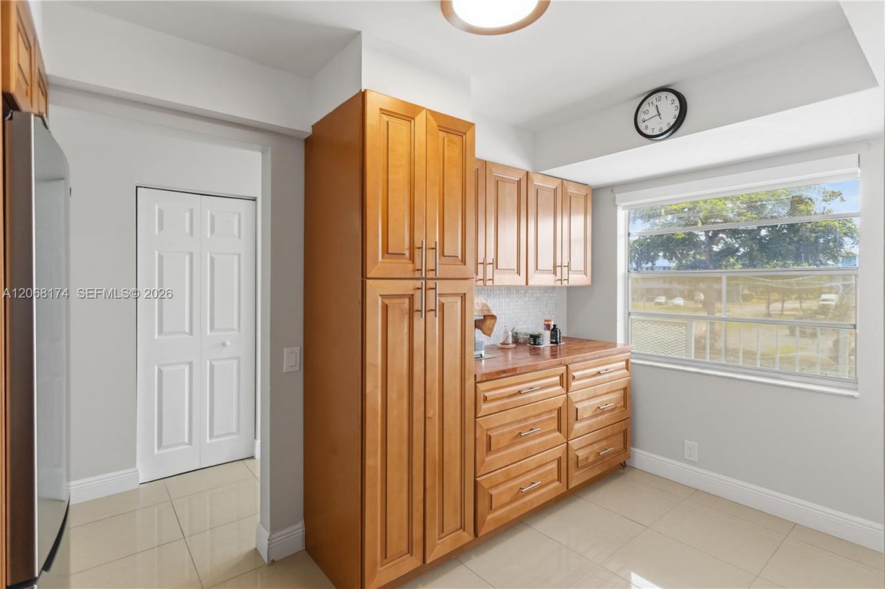 7688 NW 18 St, Unit 202, Margate, FL 33063 Photo