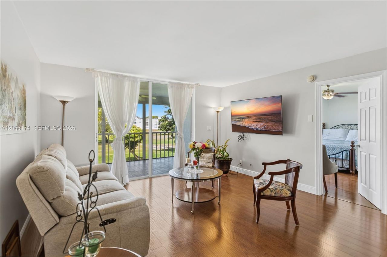 7688 NW 18 St, Unit 202, Margate, FL 33063 Photo