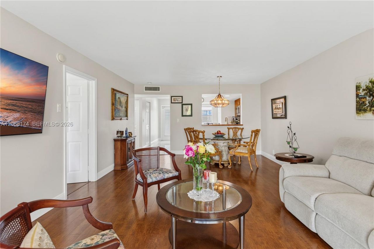 7688 NW 18 St, Unit 202, Margate, FL 33063 Photo