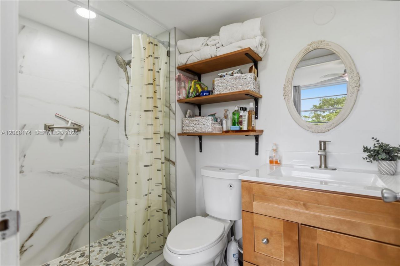 7688 NW 18 St, Unit 202, Margate, FL 33063 Photo