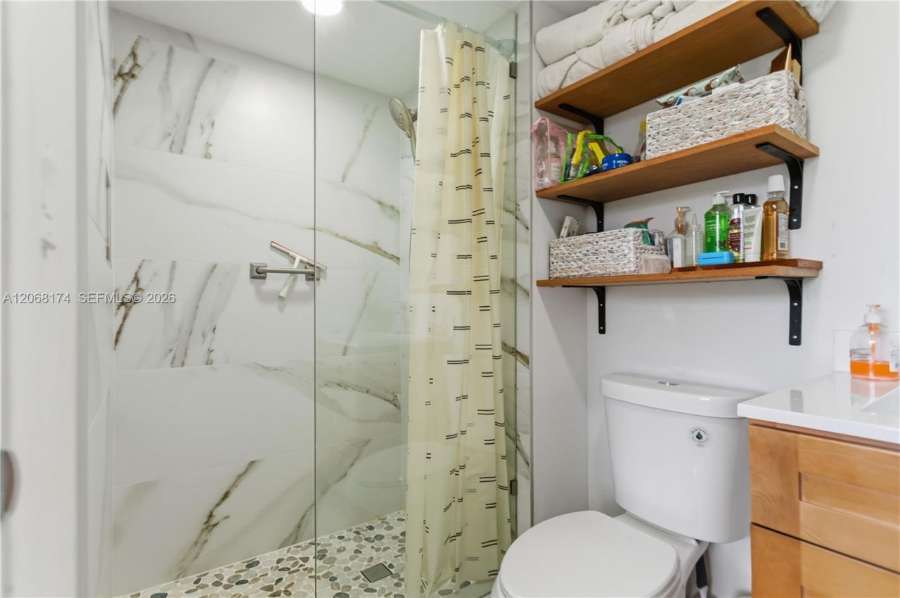 7688 NW 18 St, Unit 202, Margate, FL 33063 Photo