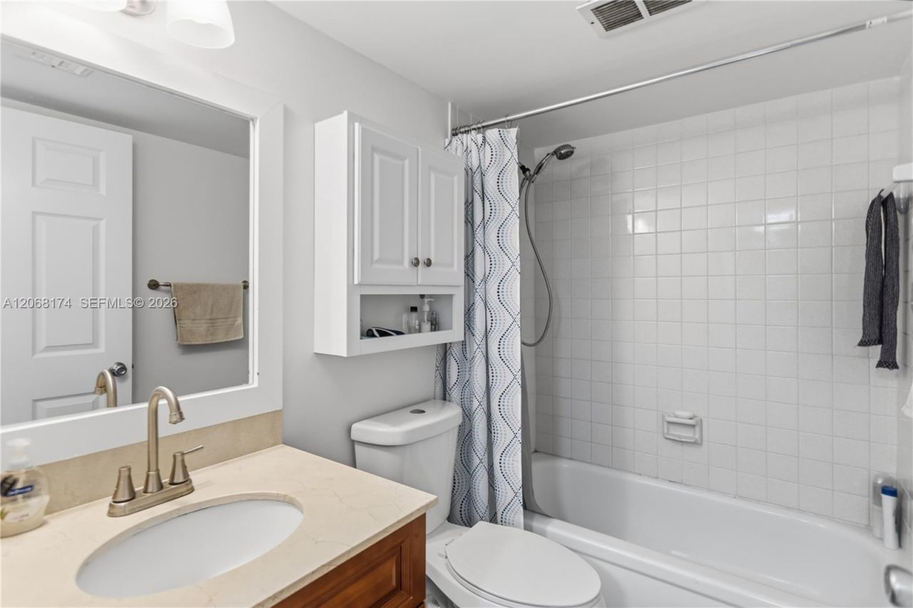 7688 NW 18 St, Unit 202, Margate, FL 33063 Photo