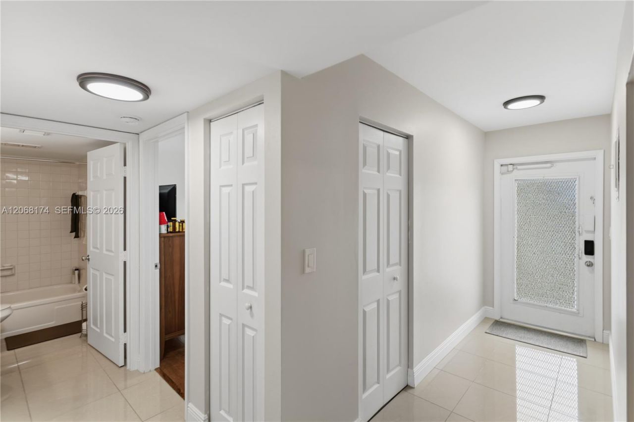 7688 NW 18 St, Unit 202, Margate, FL 33063 Photo