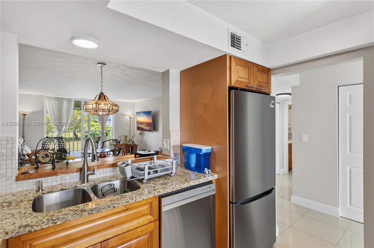 7688 NW 18 St, Unit 202, Margate, FL 33063 Photo