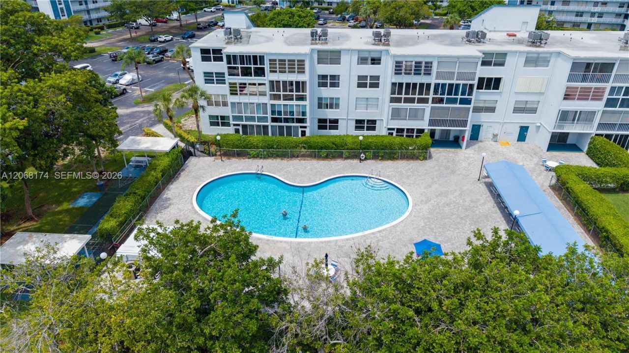 7688 NW 18 St, Unit 202, Margate, FL 33063 Photo