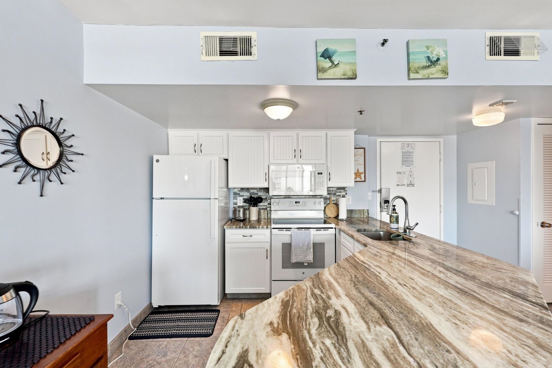 1605 S Ocean Blvd. Photo 9