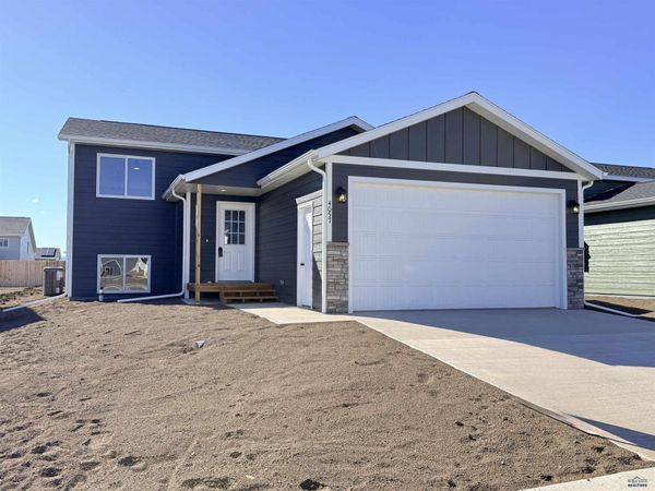4057 MCINTOSH LN, Rapid City, SD 57703