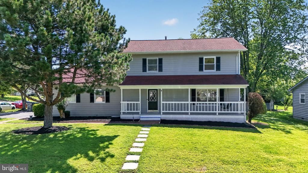 9439 Waterford Drive, Manassas, VA 20110 Main Photo