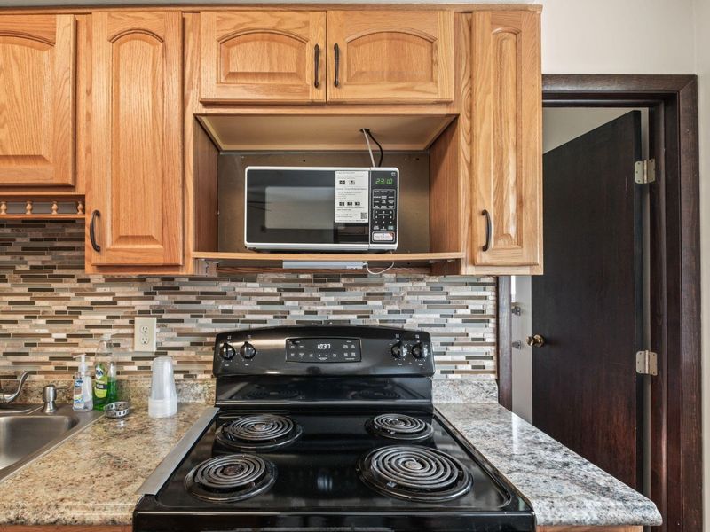 549 Forrest Lane, Troy, OH 45373 Photo 6