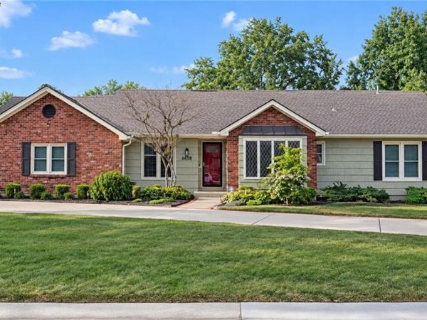 6658 Dearborn Drive, Mission, KS 66205