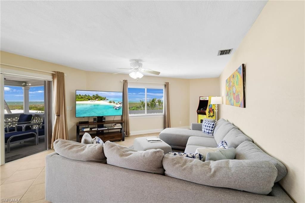 8246 Estero Blvd, Fort Myers Beach, FL 33931 Photo