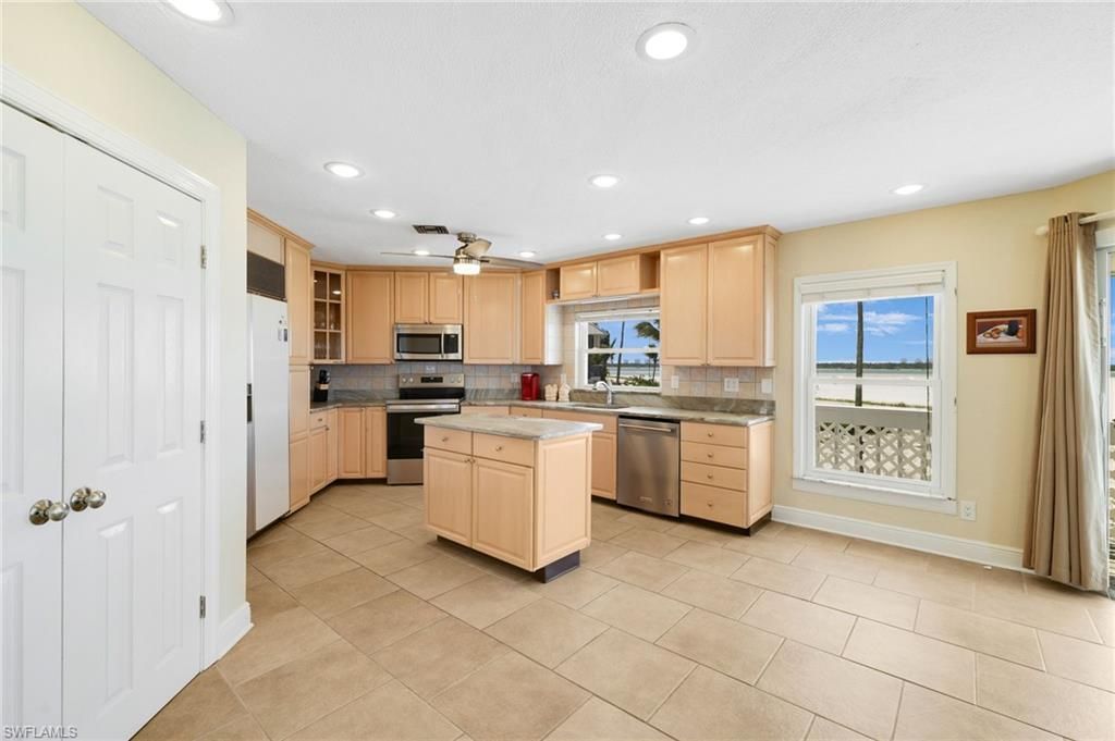 8246 Estero Blvd, Fort Myers Beach, FL 33931 Photo