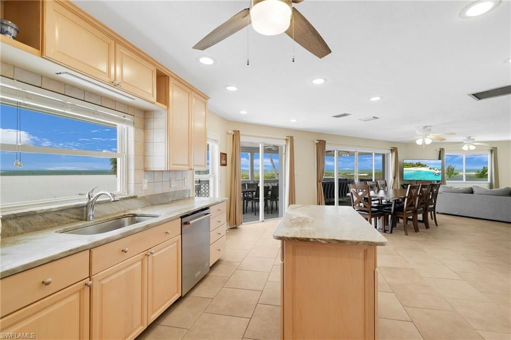 8246 Estero Blvd, Fort Myers Beach, FL 33931 Photo