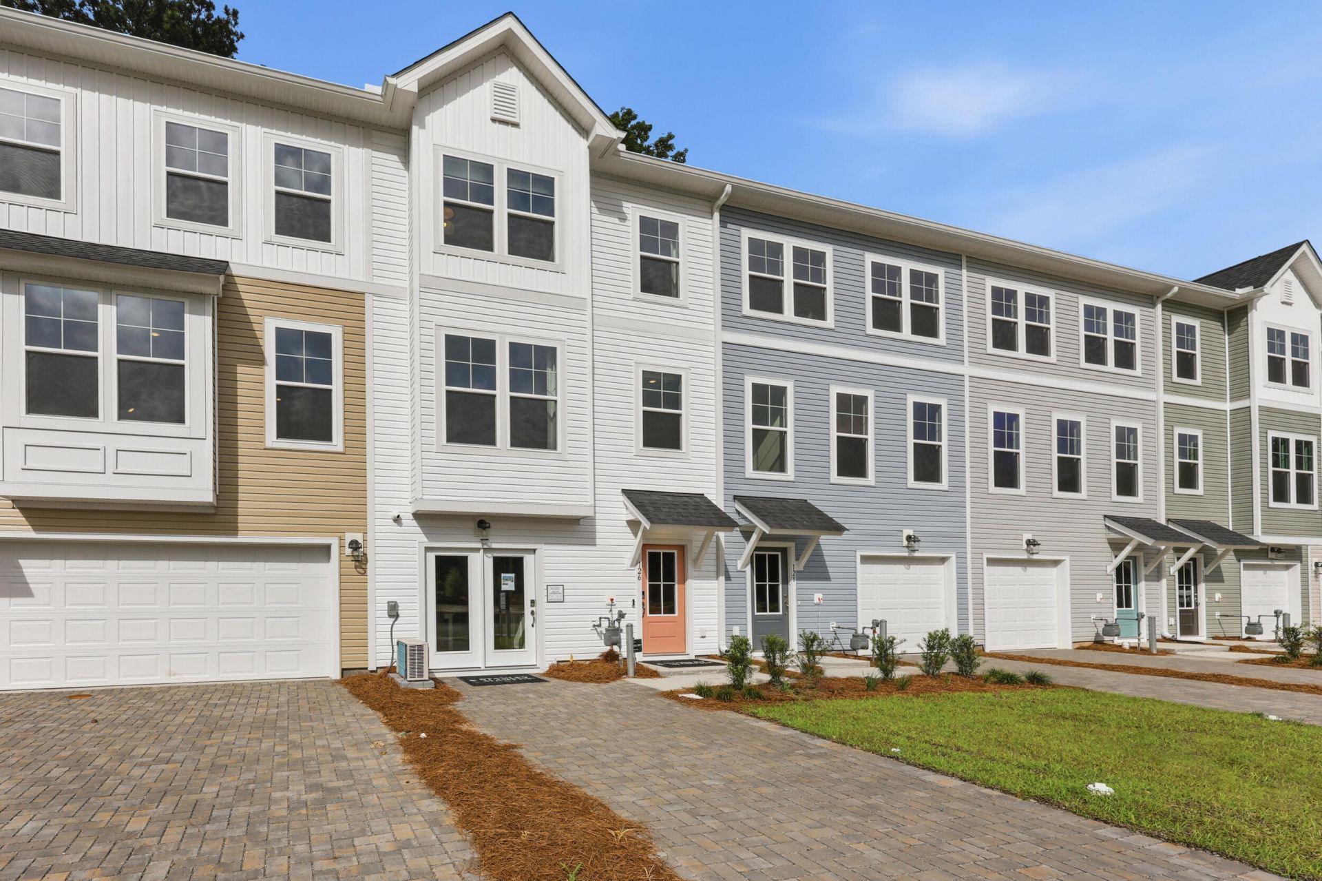 148 Fernbank Road Photo 4