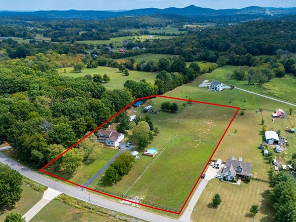5205 SE Tater Peeler Rd , Lebanon, TN 37090