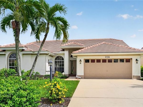 2126 E Crown PT, NAPLES, FL 34112