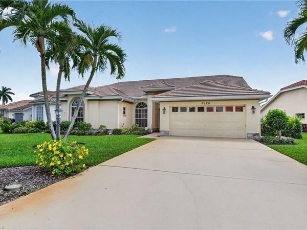 2126 E Crown PT, NAPLES, FL 34112