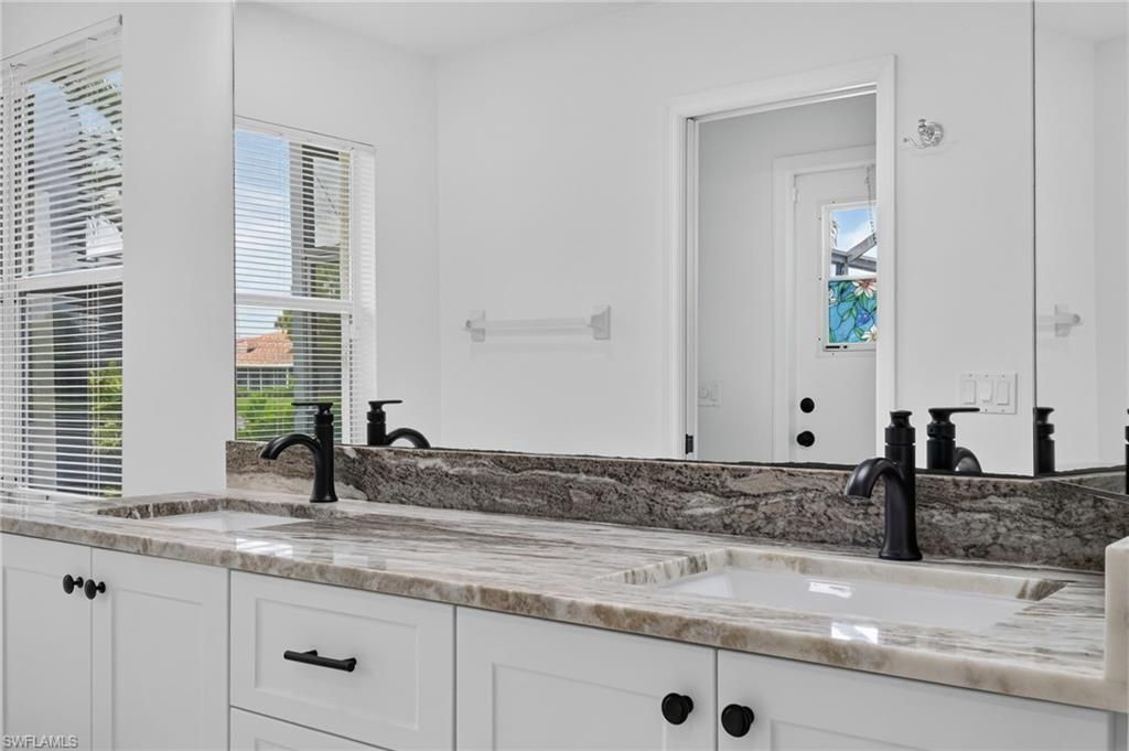 2126 E Crown Pt, Naples, FL 34112 Photo