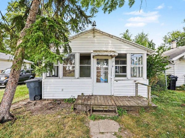 1016 Duey Avenue, South Bend, IN 46617