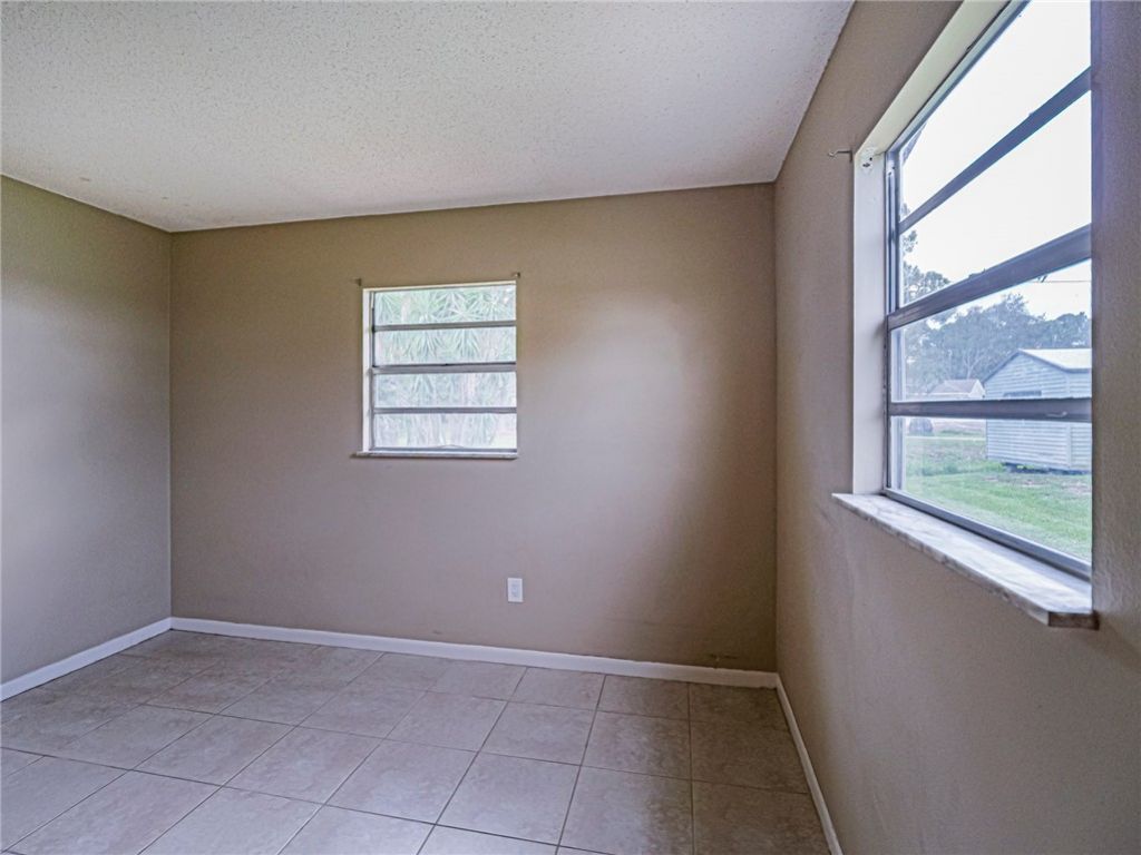401 Lake Drive, Sebastian, FL 32958 Photo