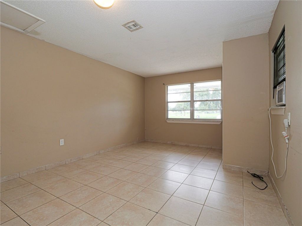 401 Lake Drive, Sebastian, FL 32958 Photo