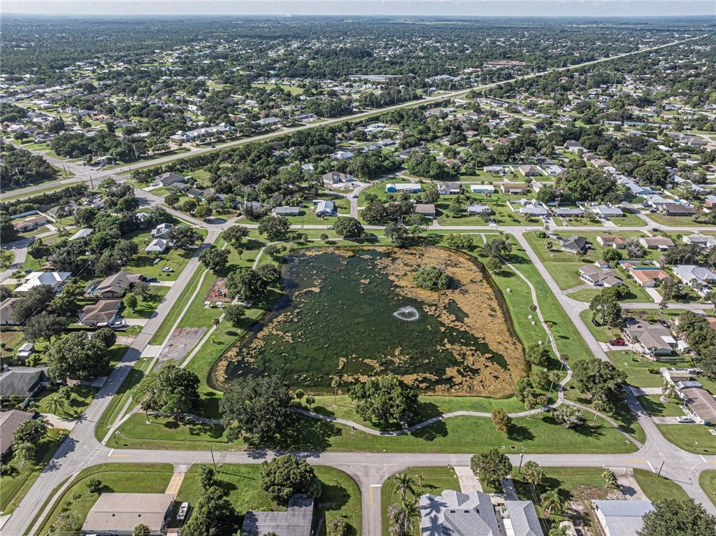 401 Lake Drive, Sebastian, FL 32958 Photo