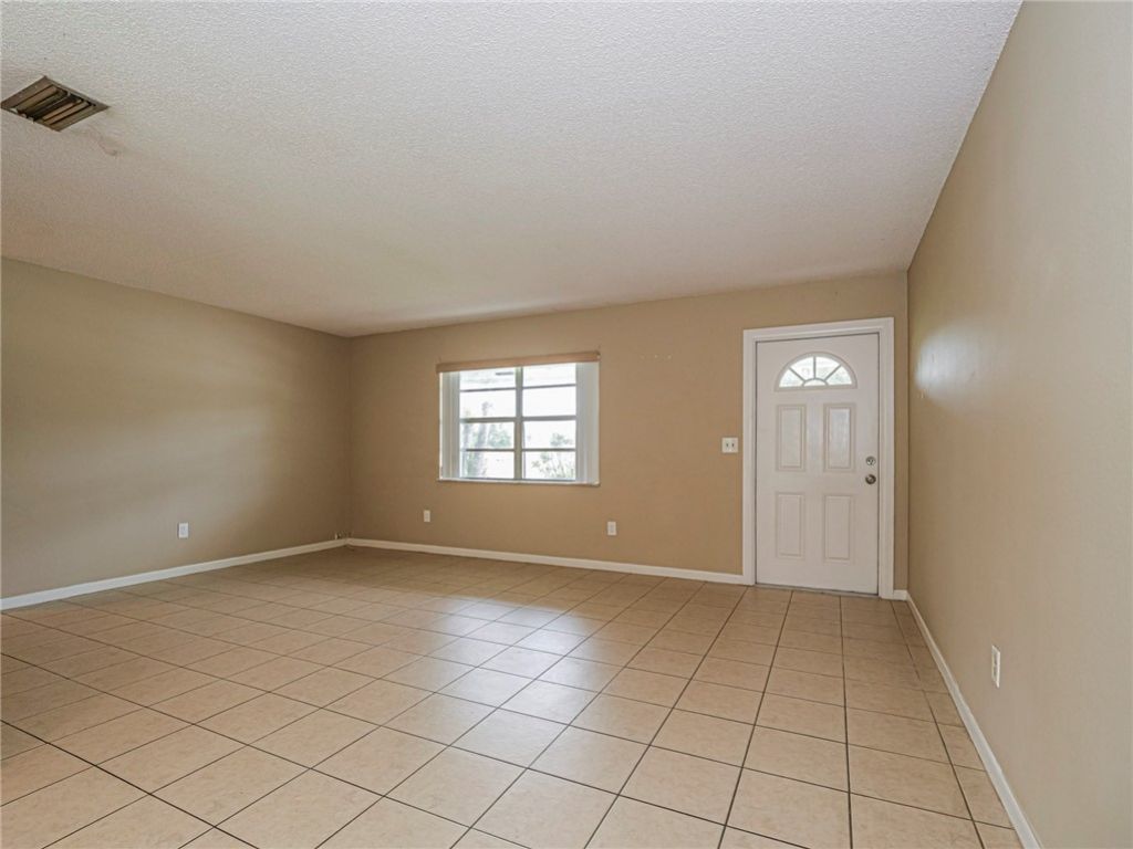 401 Lake Drive, Sebastian, FL 32958 Photo