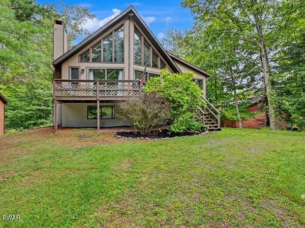 43 N Gate Court S, Lake Ariel, PA 18436
