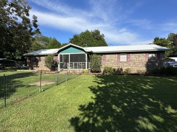 30385 State Street, Elberta, AL 36530
