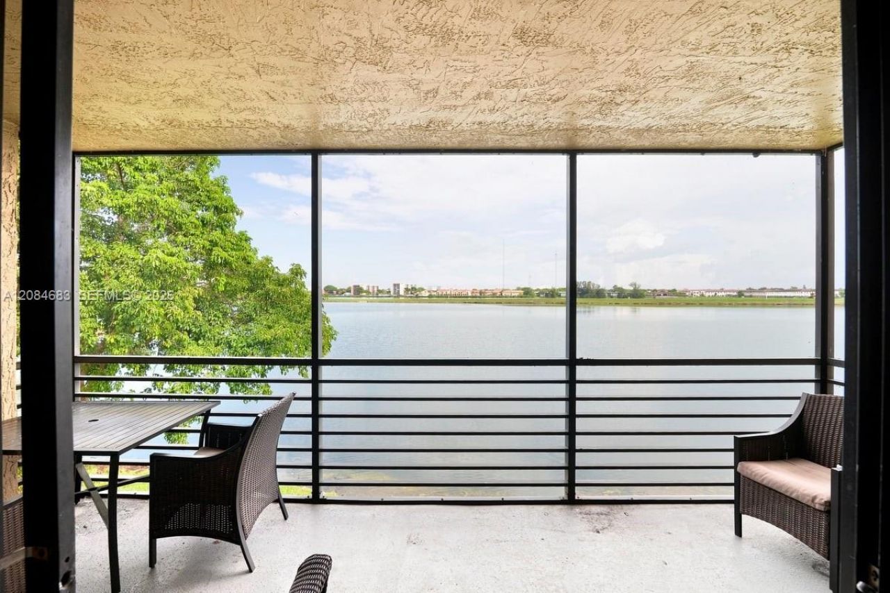471 Ives Dairy Rd, Unit 202-3, Miami, FL 33179 Photo