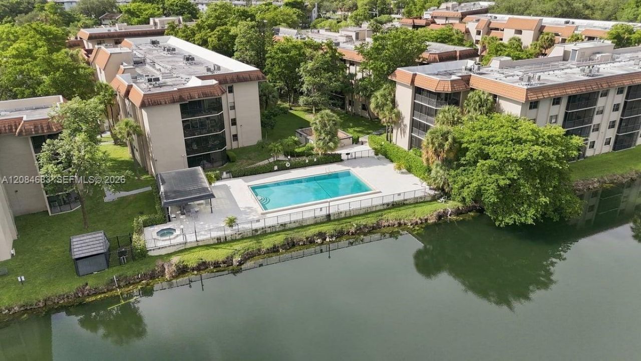 471 Ives Dairy Rd, Unit 202-3, Miami, FL 33179 Photo