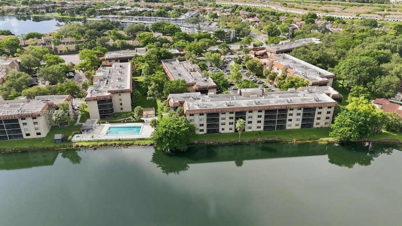 471 Ives Dairy Rd, Unit 202-3, Miami, FL 33179 Photo