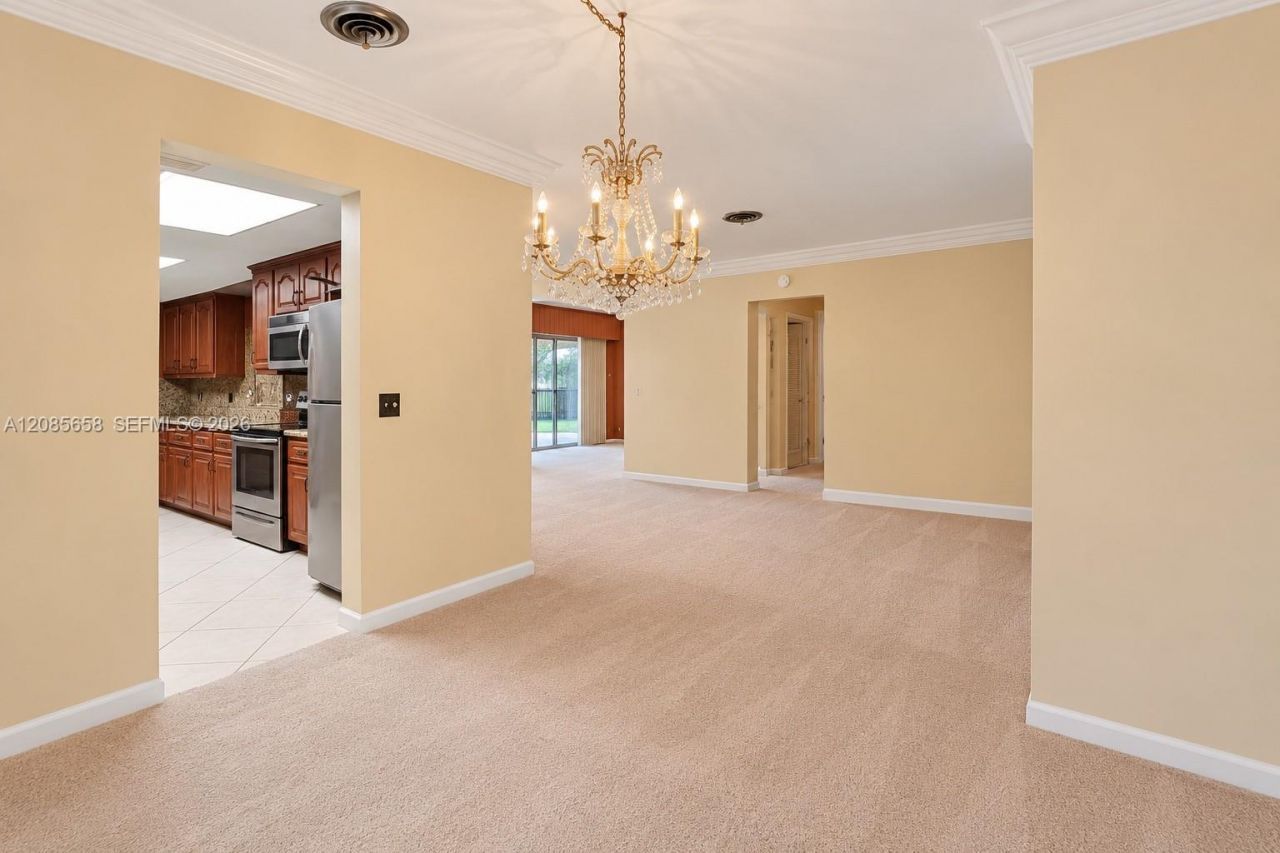 14961 Egan Ln, Miami Lakes, FL 33014 Photo