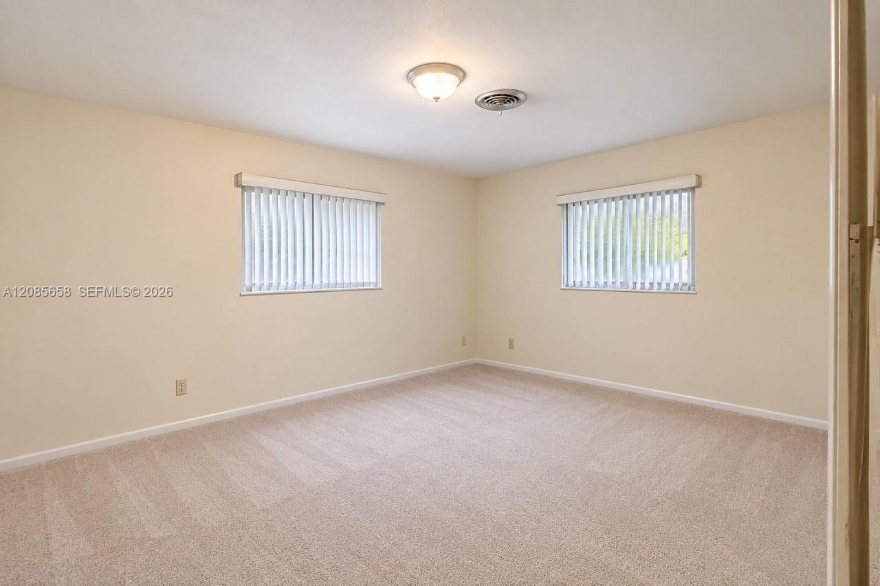 14961 Egan Ln, Miami Lakes, FL 33014 Photo