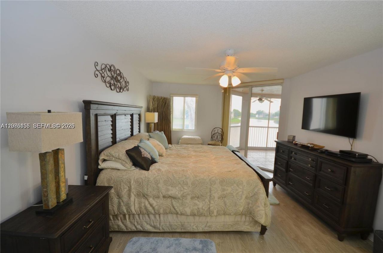 7730 Granville Dr, Unit 202, Tamarac, FL 33321 Photo