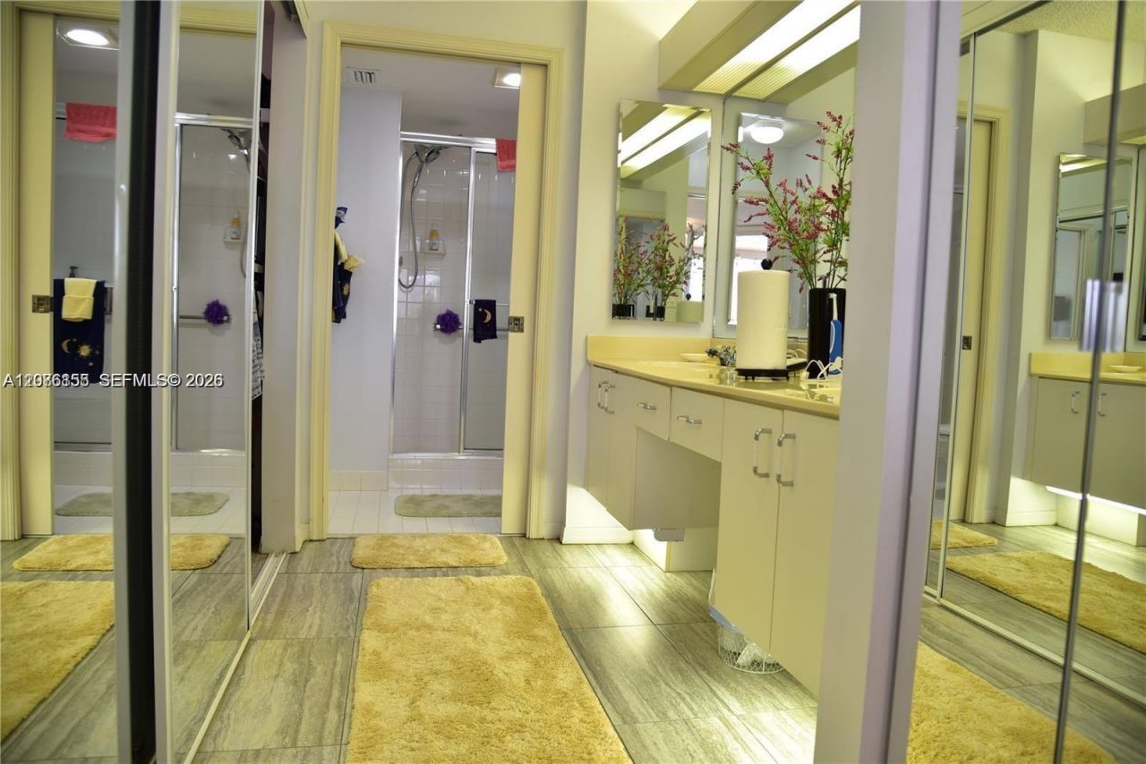 7730 Granville Dr, Unit 202, Tamarac, FL 33321 Photo