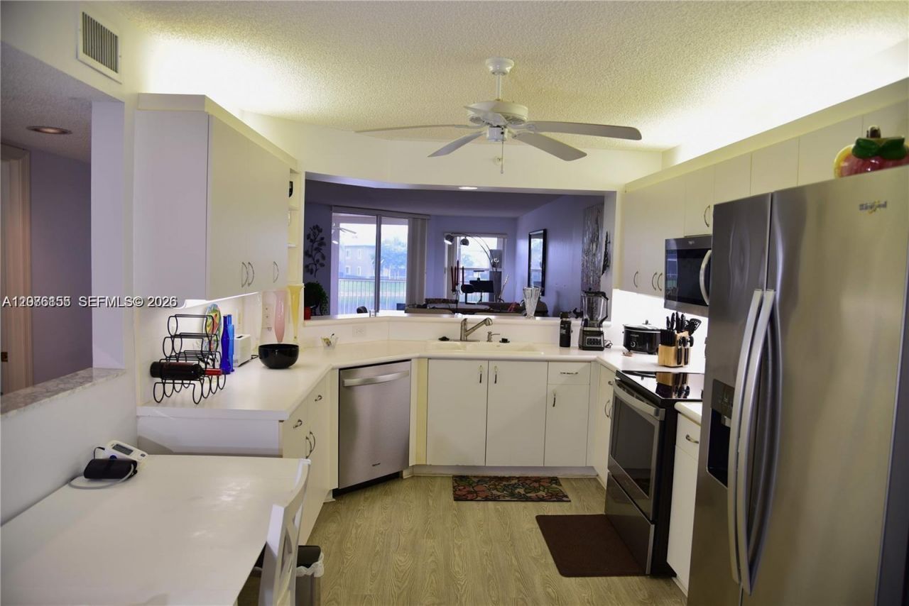 7730 Granville Dr, Unit 202, Tamarac, FL 33321 Photo