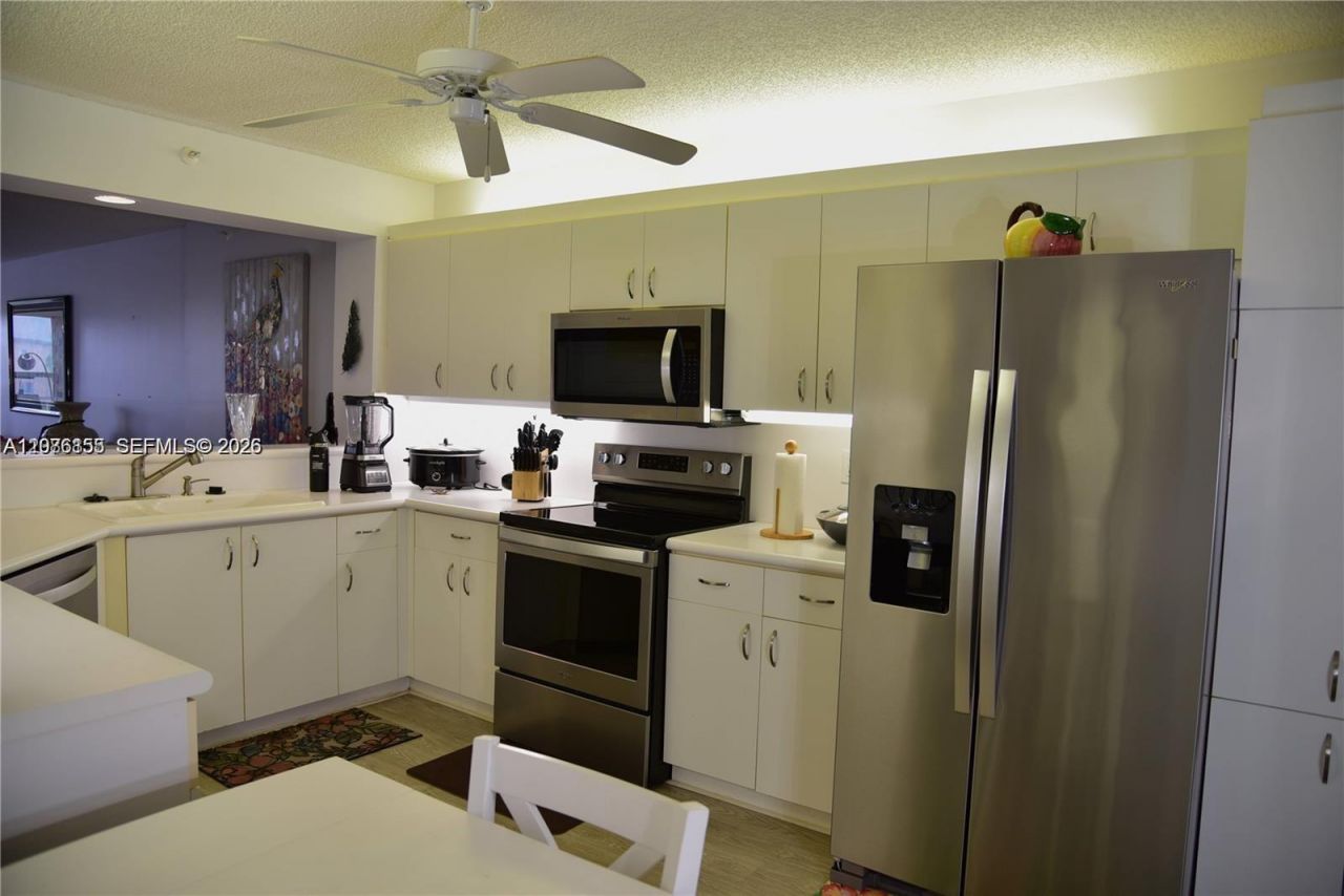 7730 Granville Dr, Unit 202, Tamarac, FL 33321 Photo