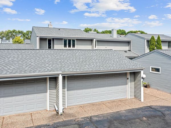 2646 Mackubin Street, Roseville, MN 55113